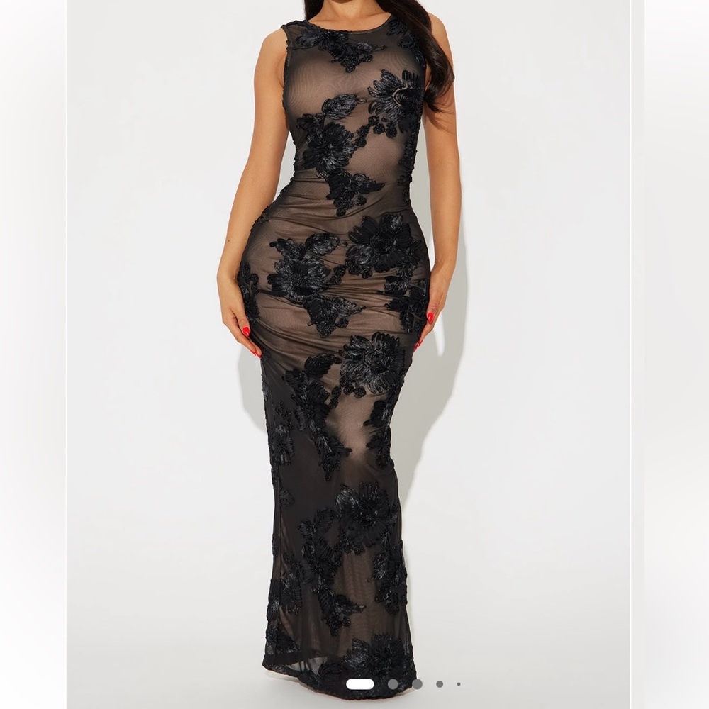Fashion Nova Black Floral Maxi Dress